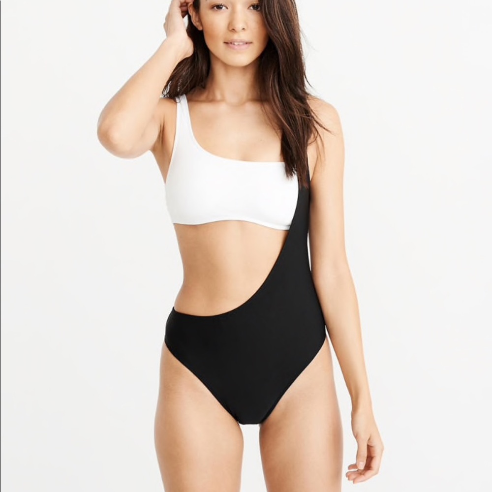 NWT Abercrombie black and white one piece swim